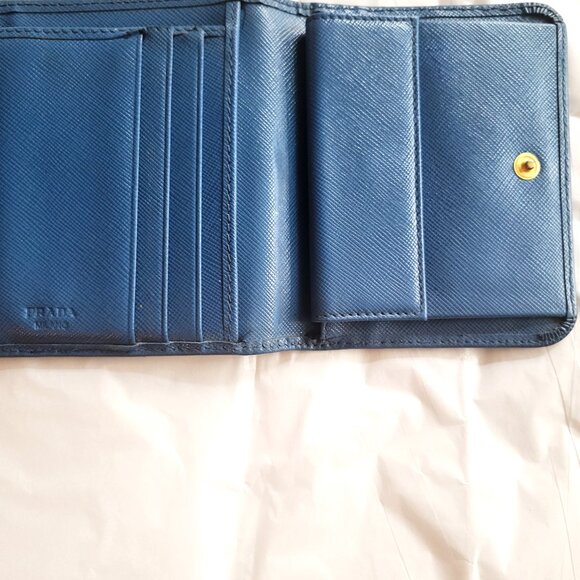 Authentic Prada Blue Saffiano Unisex Tri-fold Wallet in Box - Picture 2 of 8